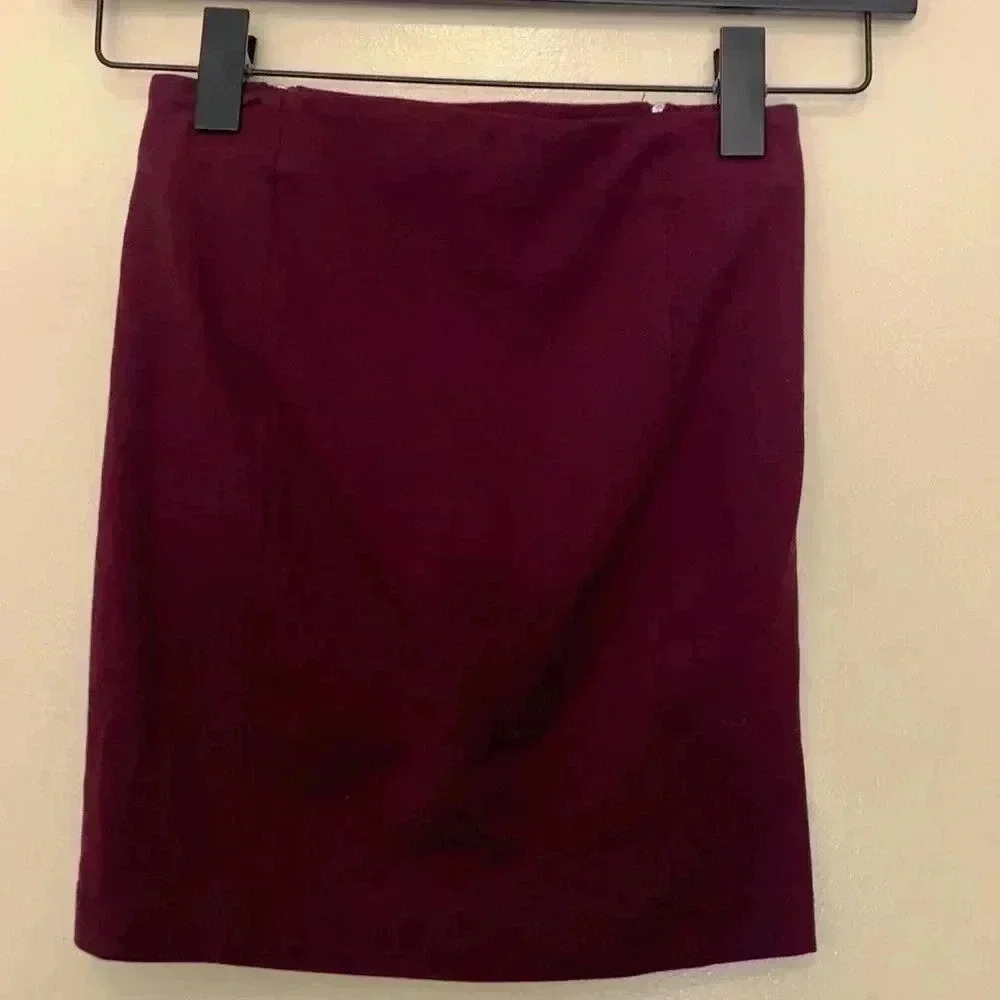 Sunday Best skirt with two front zippers